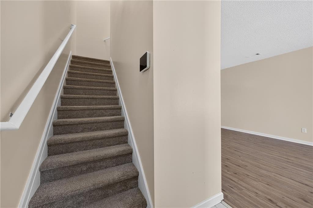 3 bedroom, 3 bathroom townhouse for rent at 1471 Riverrock Trail, Riverdale, GA 30296 for $1,800 a month — photo 4