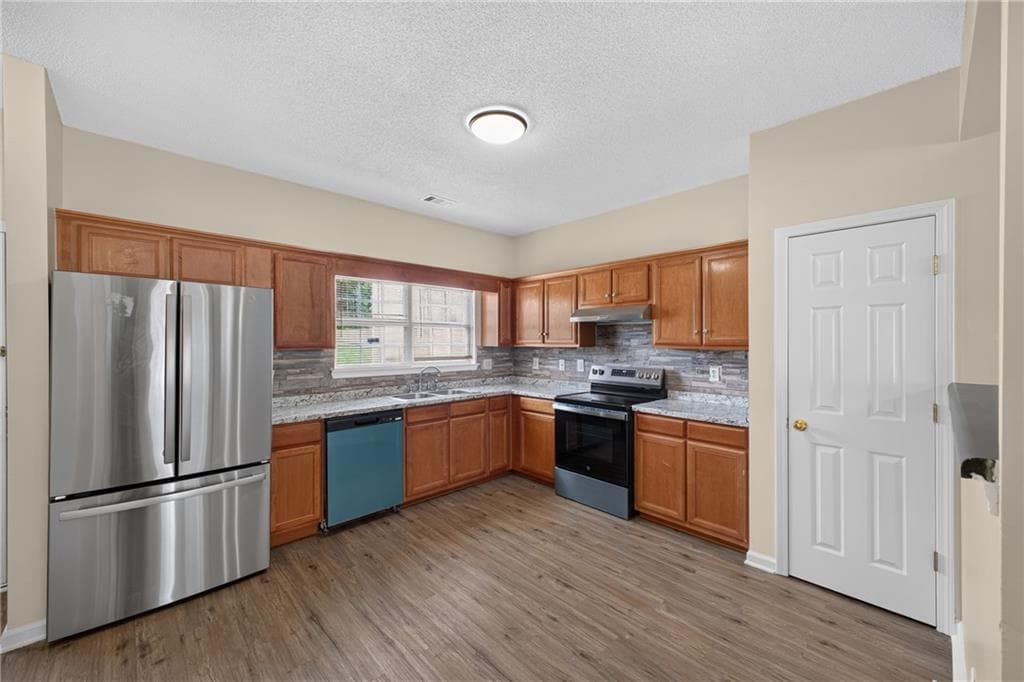 3 bedroom, 3 bathroom townhouse for rent at 1471 Riverrock Trail, Riverdale, GA 30296 for $1,800 a month — photo 6
