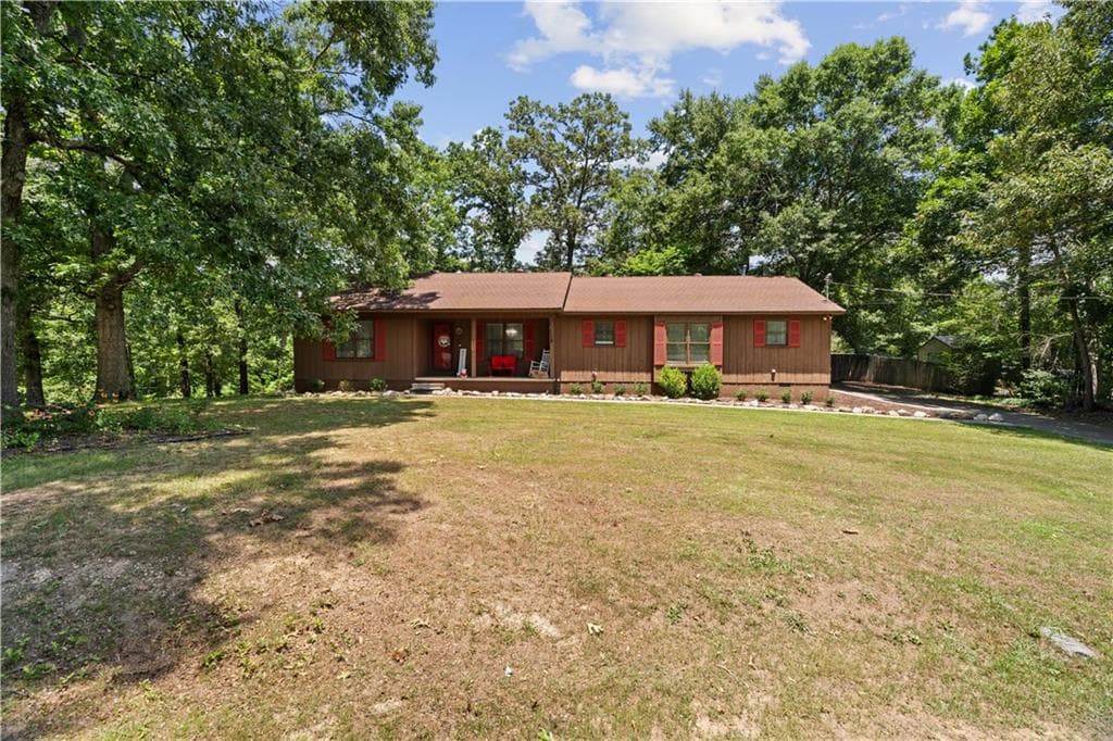 3 bedroom, 2 bathroom, 1,523 sq ft single family residence under contract at 234 Chiefvan Terrace, Calhoun, GA 30701