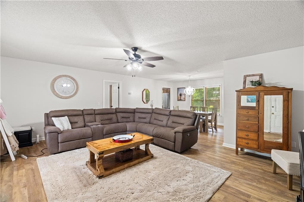 3 bedroom, 2 bathroom, 1,523 sq ft single family residence under contract at 234 Chiefvan Terrace, Calhoun, GA 30701 — photo 9