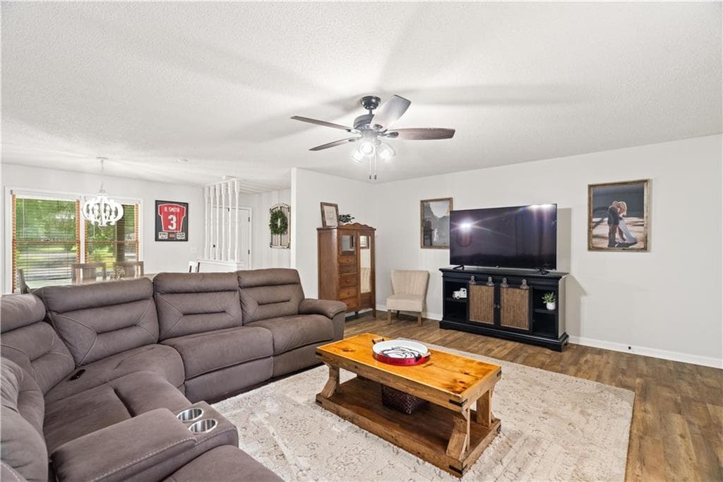 3 bedroom, 2 bathroom, 1,523 sq ft single family residence under contract at 234 Chiefvan Terrace, Calhoun, GA 30701 — photo 10