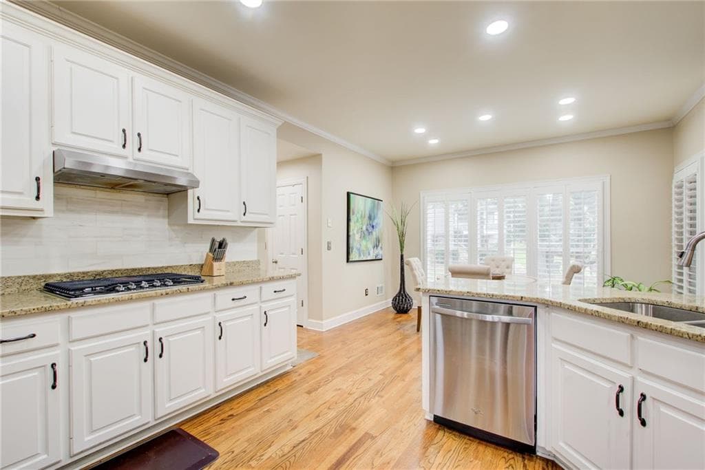 5 bedroom, 4 bathroom, 4,477 sq ft single family residence for sale at 2452 Twilight View, Snellville, GA 30078 — photo 7