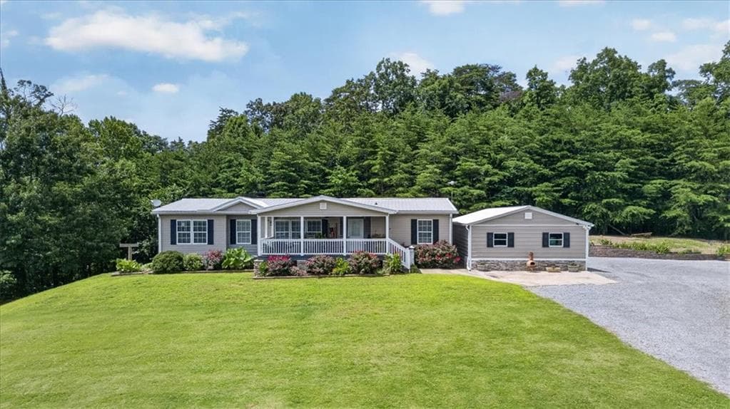 3 bedroom, 2 bathroom, 1,920 sq ft single family residence for sale at 290 Knucklesville Road, Rydal, GA 30171 — photo 6