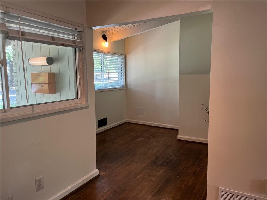 2 bedroom, 2 bathroom, 1,065 sq ft duplex for rent at 1945 Dellwood Drive B, Atlanta, GA 30309 for $2,300 a month — photo 8