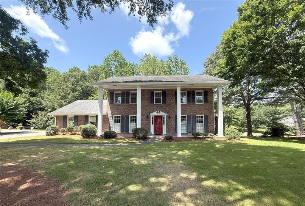 4 bedroom, 3 bathroom, 2,360 sq ft single family residence for rent at 1150 Falstaff Drive, Roswell, GA 30076 for $3,600 a month — photo 1 of 38