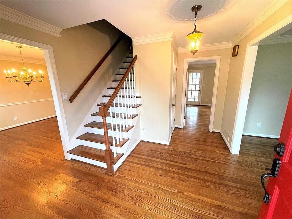 4 bedroom, 3 bathroom, 2,360 sq ft single family residence for rent at 1150 Falstaff Drive, Roswell, GA 30076 for $3,600 a month — photo 3