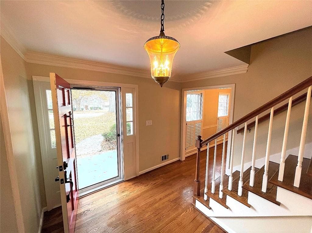 4 bedroom, 3 bathroom, 2,360 sq ft single family residence for rent at 1150 Falstaff Drive, Roswell, GA 30076 for $3,600 a month — photo 4