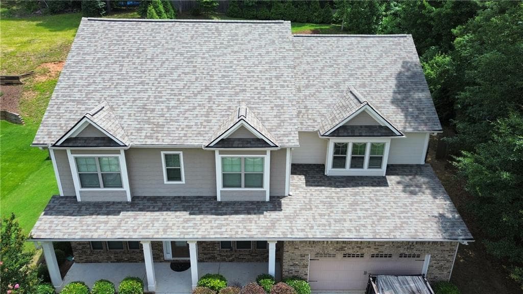 5 bedroom, 3 bathroom, 3,671 sq ft single family residence for sale at 5645 Pleasant Woods Drive, Flowery Branch, GA 30542 — photo 3