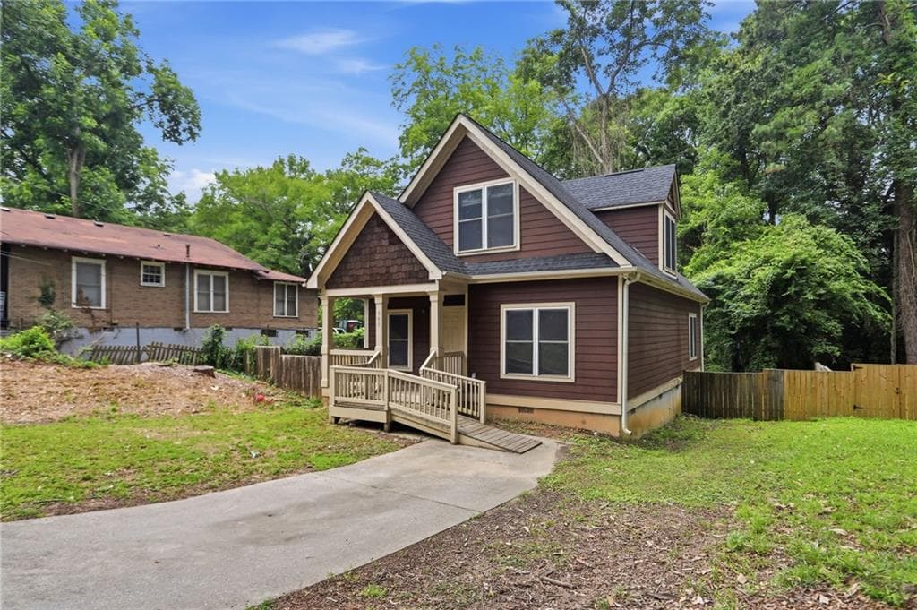4 bedroom, 3 bathroom, 1,607 sq ft single family residence for sale at 562 Woodlawn Avenue, Atlanta, GA 30318 — photo 2