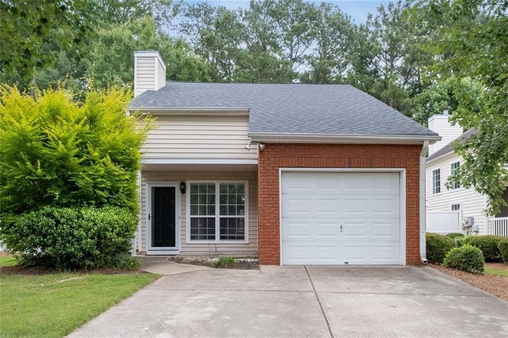 3 bedroom, 2 bathroom, 1,120 sq ft single family residence for rent at 13506 Aventide Lane, Alpharetta, GA 30004 for $2,200 a month — photo 1 of 34