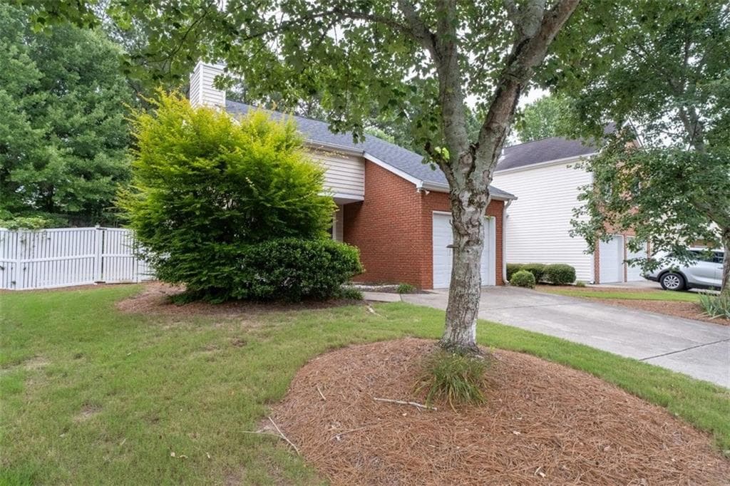 3 bedroom, 2 bathroom, 1,120 sq ft single family residence for rent at 13506 Aventide Lane, Alpharetta, GA 30004 for $2,200 a month — photo 3