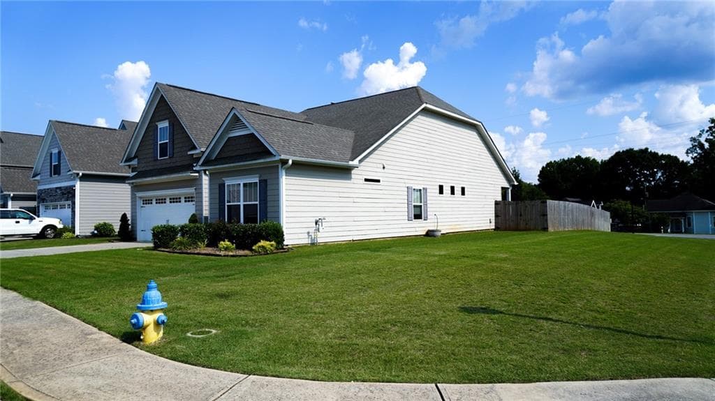 4 bedroom, 3 bathroom, 2,175 sq ft single family residence for sale at 39 Stadelman Court, Cartersville, GA 30120 — photo 4