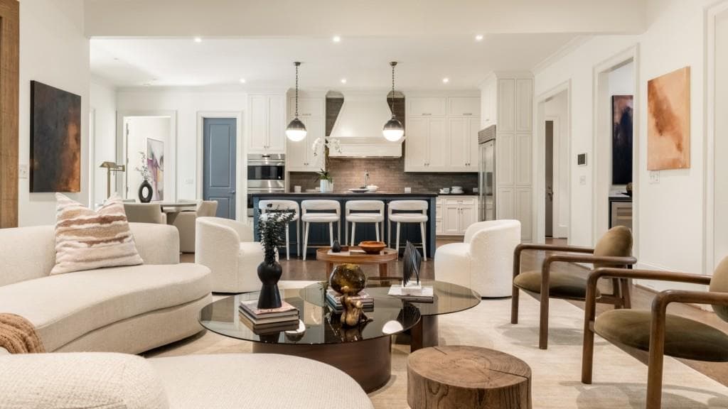 5 bedroom, 7 bathroom, 6,835 sq ft single family residence for sale at 723 Glenairy Court, Sandy Springs, GA 30328 — photo 4