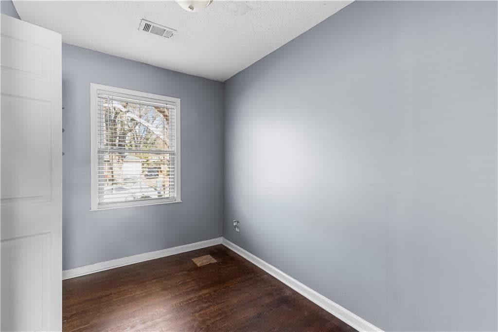 4 bedroom, 2 bathroom, 1,582 sq ft single family residence for sale at 3261 Bonway Drive, Decatur, GA 30032 — photo 6