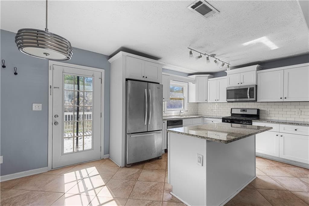 4 bedroom, 2 bathroom, 1,582 sq ft single family residence for sale at 3261 Bonway Drive, Decatur, GA 30032 — photo 9