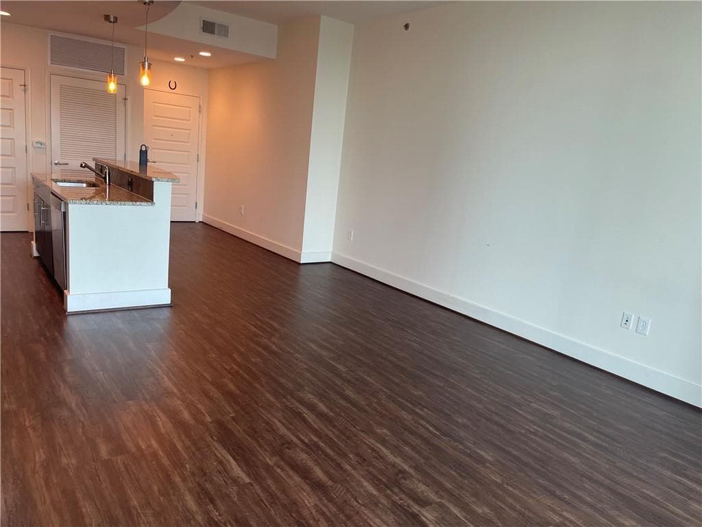 1 bedroom, 1 bathroom, 864 sq ft condominium for rent at 1080 Peachtree Street 2015, Atlanta, GA 30309 for $2,400 a month — photo 3