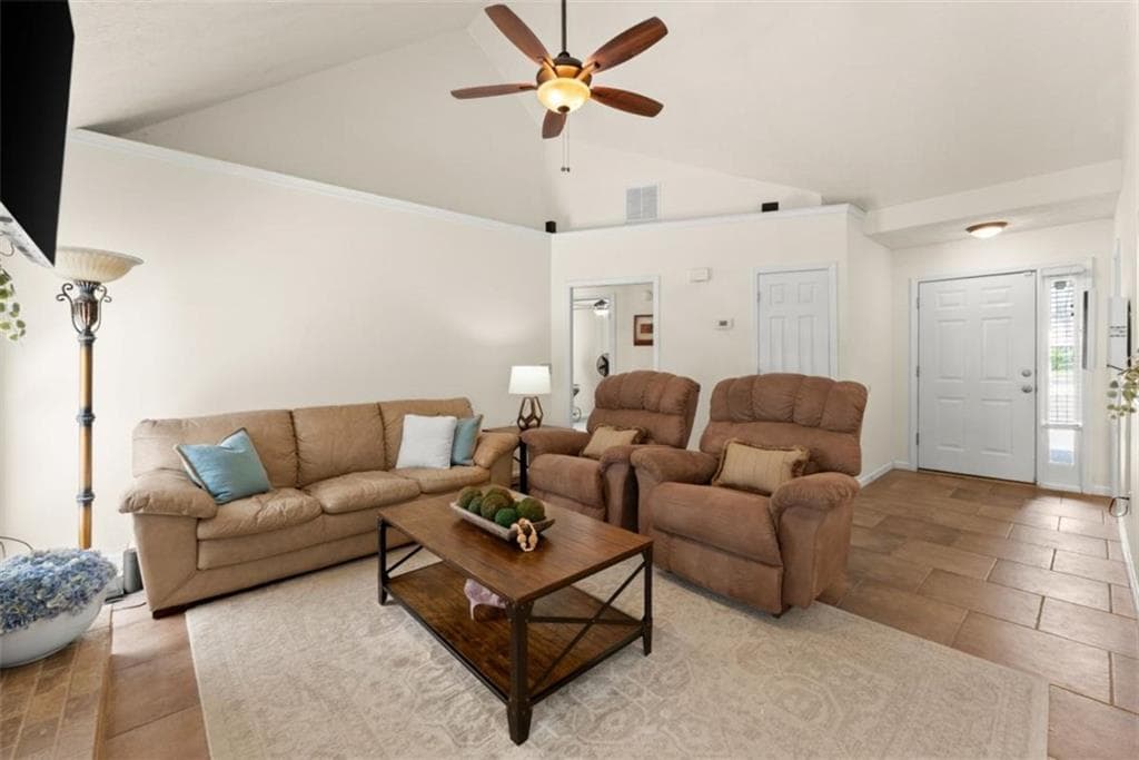 3 bedroom, 2 bathroom single family residence under contract at 2035 Huntington Hill Trace, Buford, GA 30519 — photo 7