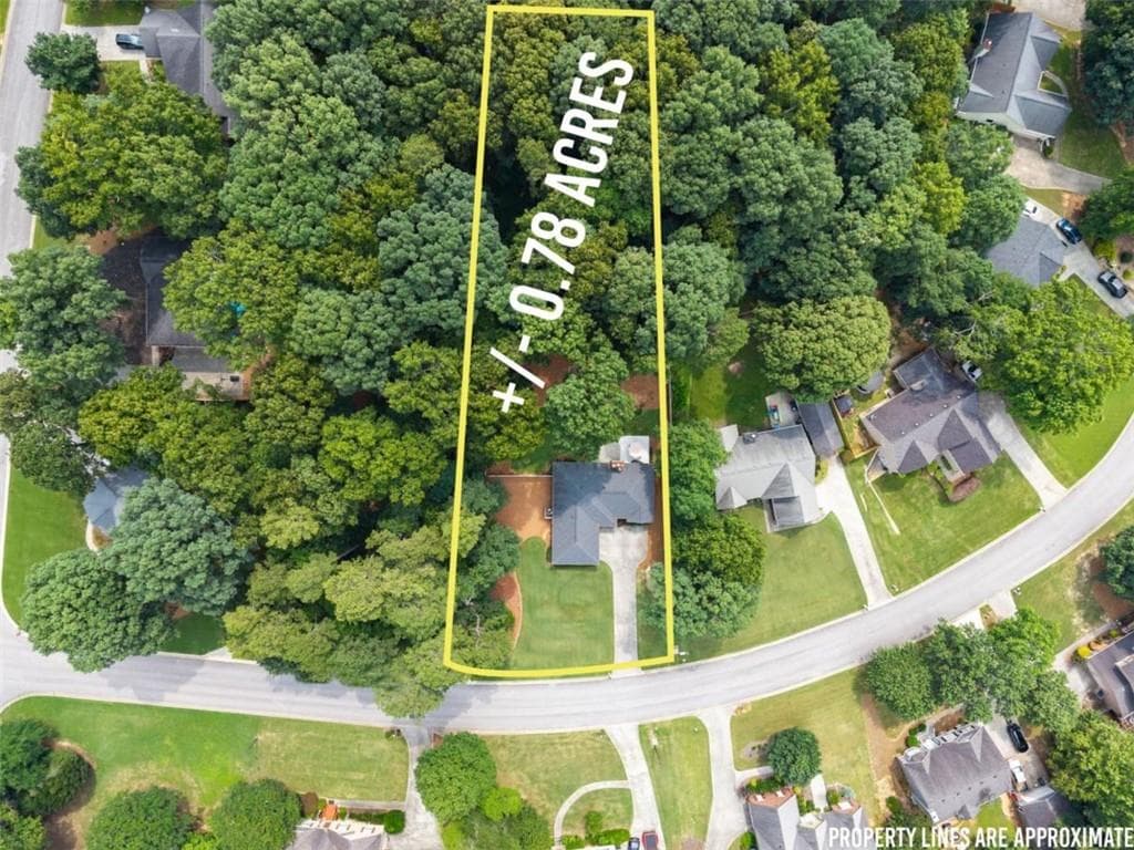 3 bedroom, 2 bathroom single family residence under contract at 2035 Huntington Hill Trace, Buford, GA 30519 — photo 5