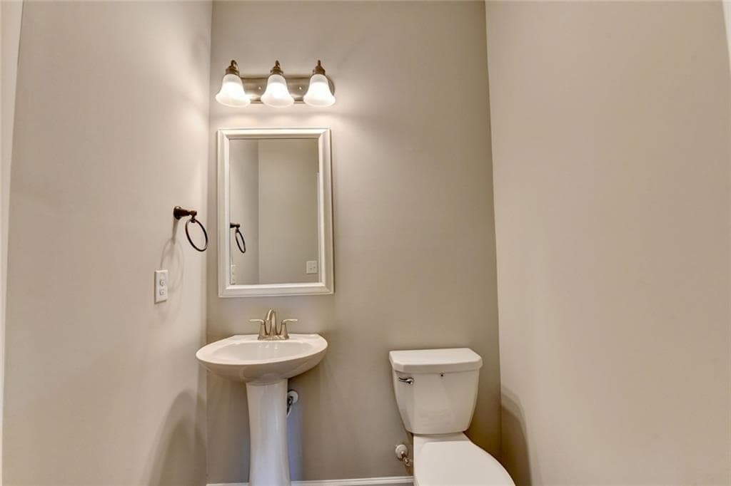 3 bedroom, 3 bathroom, 1,932 sq ft townhouse for rent at 7245 Heritage Oak Court, Cumming, GA 30040 for $2,350 a month — photo 6