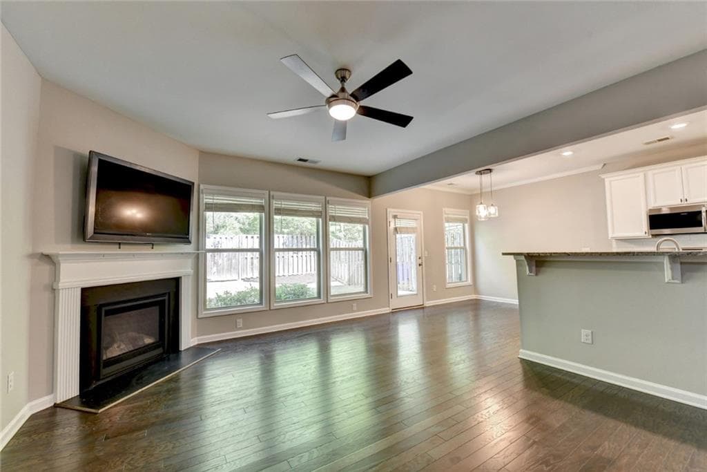 3 bedroom, 3 bathroom, 1,932 sq ft townhouse for rent at 7245 Heritage Oak Court, Cumming, GA 30040 for $2,350 a month — photo 9
