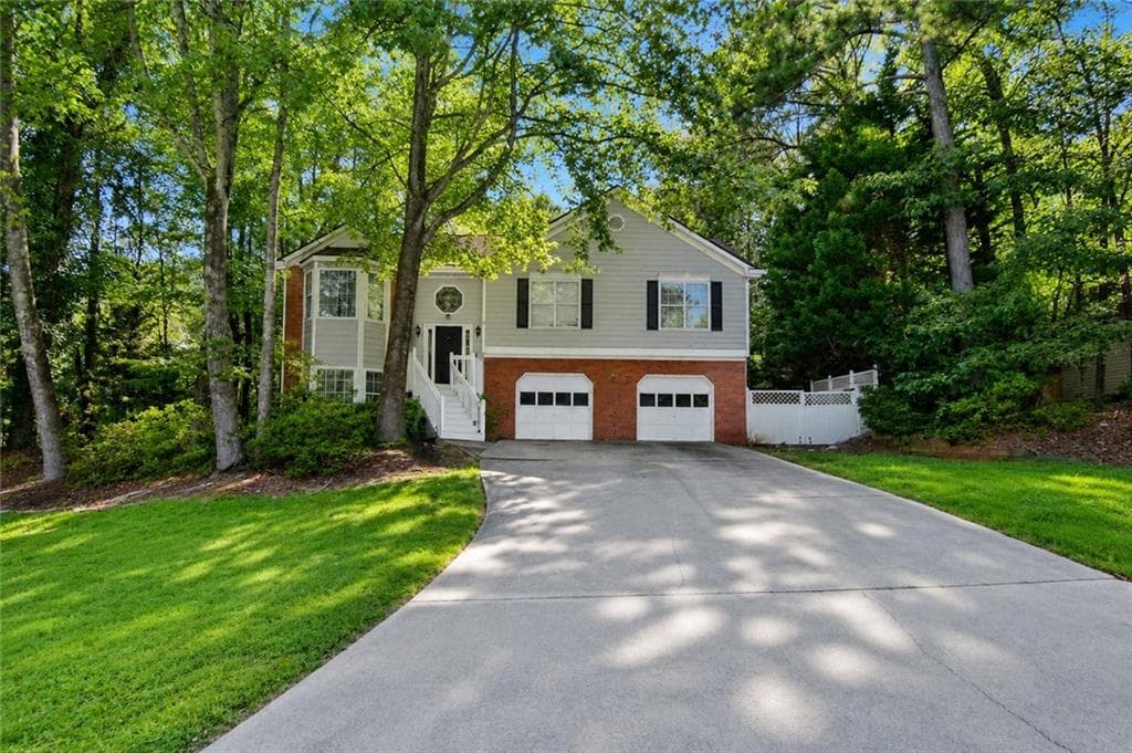 4 bedroom, 3 bathroom, 2,259 sq ft single family residence for sale at 4170 Gables Place, Buford, GA 30519