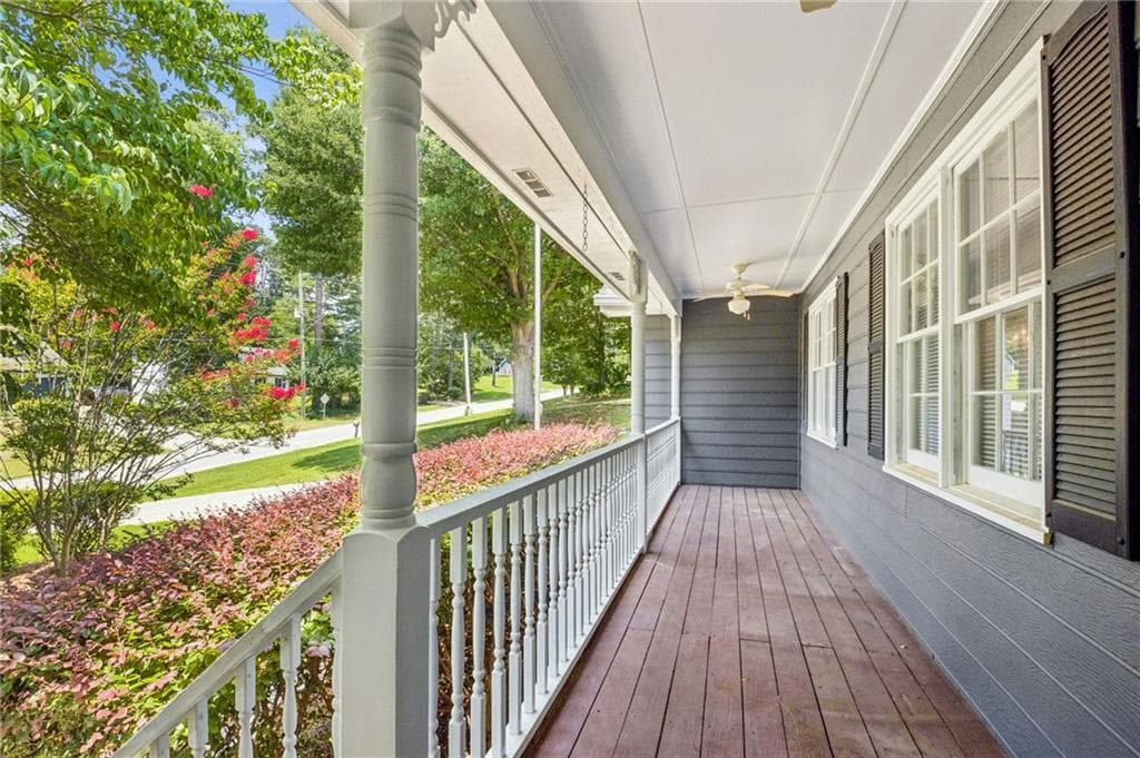 3 bedroom, 2 bathroom, 2,470 sq ft single family residence for sale at 1192 Lakeview Road, Grayson, GA 30017 — photo 5