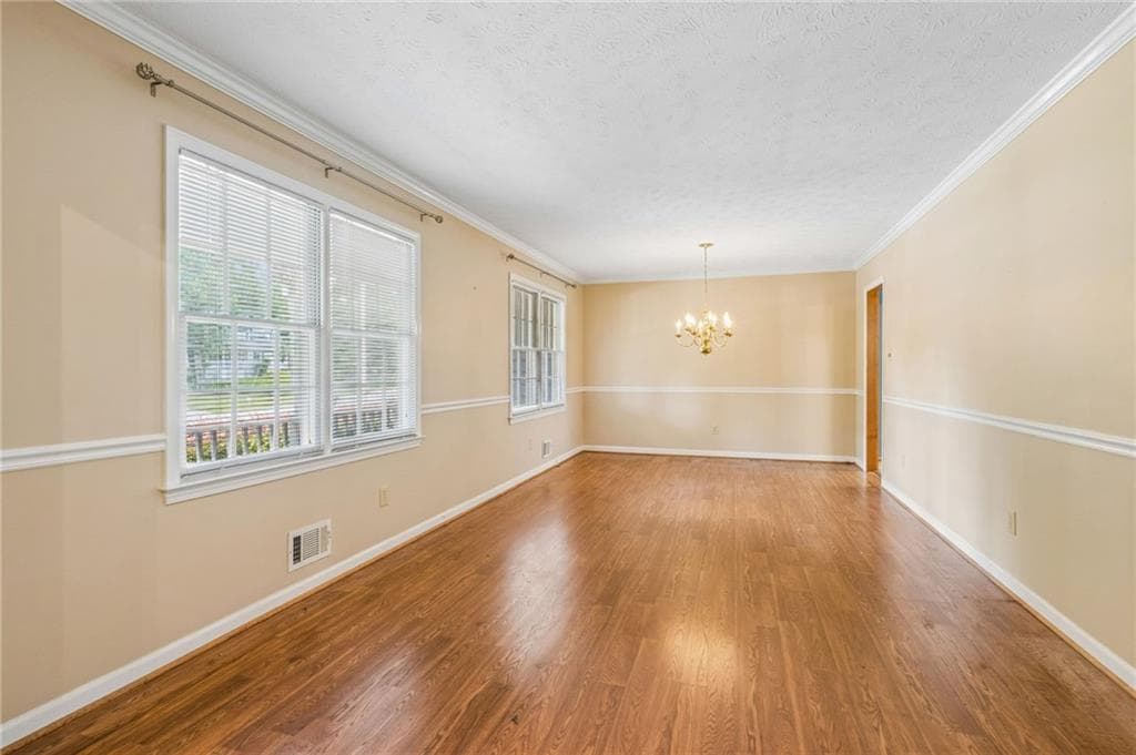 3 bedroom, 2 bathroom, 2,470 sq ft single family residence for sale at 1192 Lakeview Road, Grayson, GA 30017 — photo 9