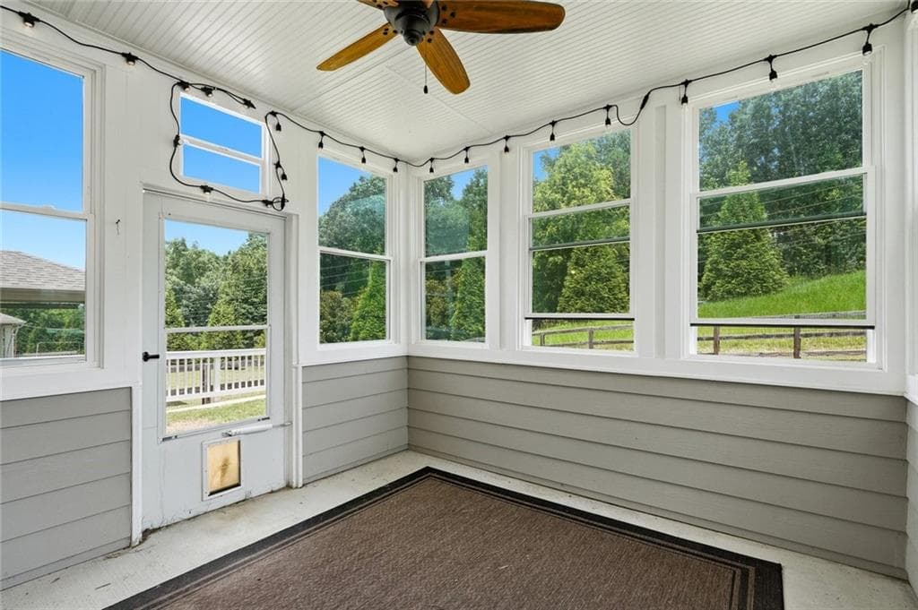 4 bedroom, 3 bathroom, 2,078 sq ft single family residence for sale at 6464 Crosscreek Lane, Flowery Branch, GA 30542 — photo 2