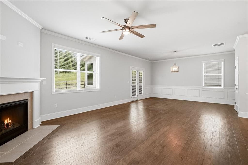 4 bedroom, 3 bathroom, 2,078 sq ft single family residence for sale at 6464 Crosscreek Lane, Flowery Branch, GA 30542 — photo 4