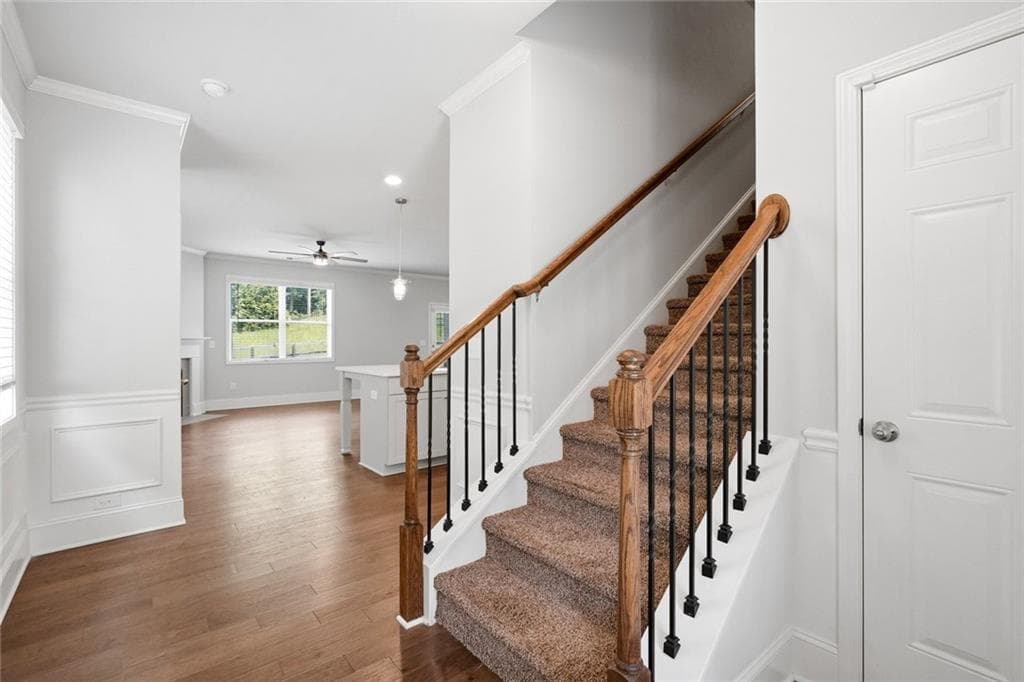 4 bedroom, 3 bathroom, 2,078 sq ft single family residence for sale at 6464 Crosscreek Lane, Flowery Branch, GA 30542 — photo 7