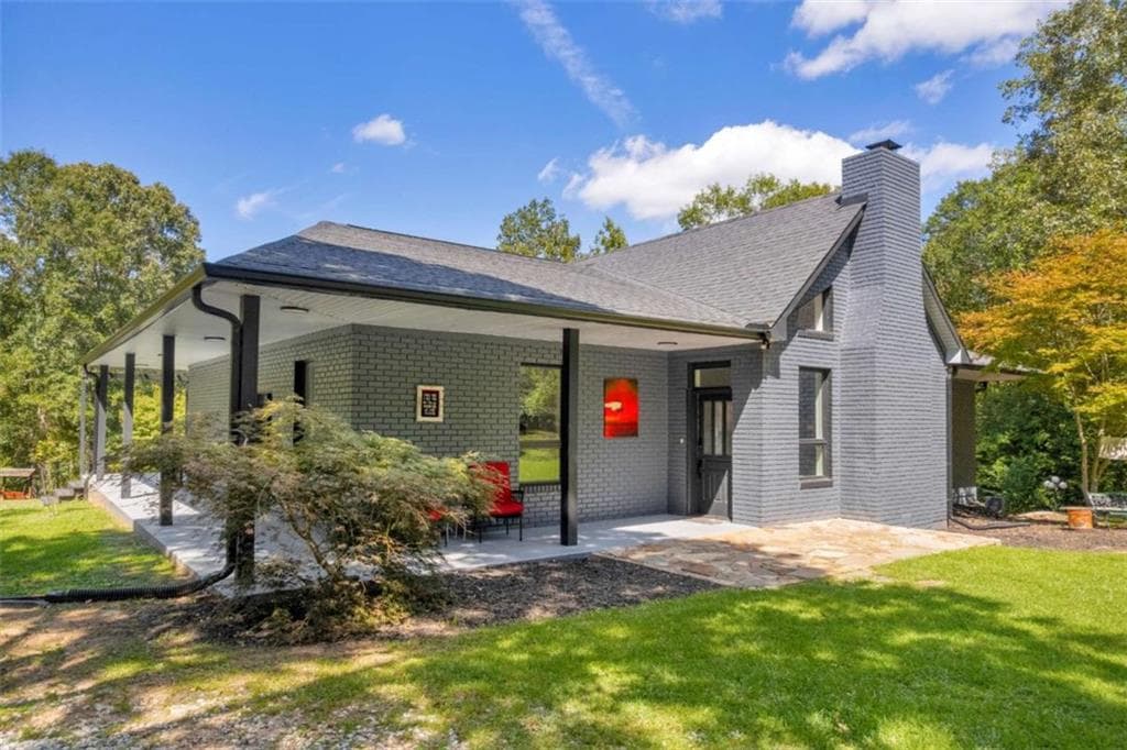 3 bedroom, 3 bathroom, 2,575 sq ft single family residence for sale at 83 Sugar Cane Drive, Hartwell, GA 30643 — photo 2