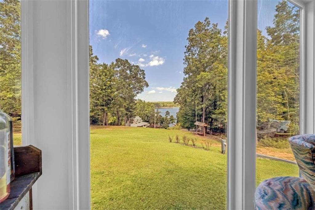 3 bedroom, 3 bathroom, 2,575 sq ft single family residence for sale at 83 Sugar Cane Drive, Hartwell, GA 30643 — photo 5