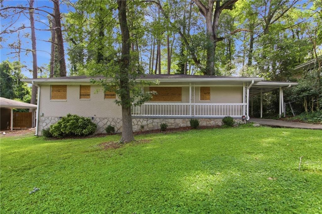 3 bedroom, 2 bathroom, 1,097 sq ft single family residence for sale at 1380 Margarette Drive, Decatur, GA 30035 — photo 2