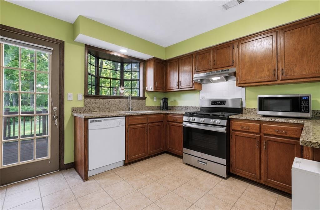 3 bedroom, 3 bathroom, 1,536 sq ft single family residence for sale at 4231 Creek Hollow Way, Duluth, GA 30096 — photo 10