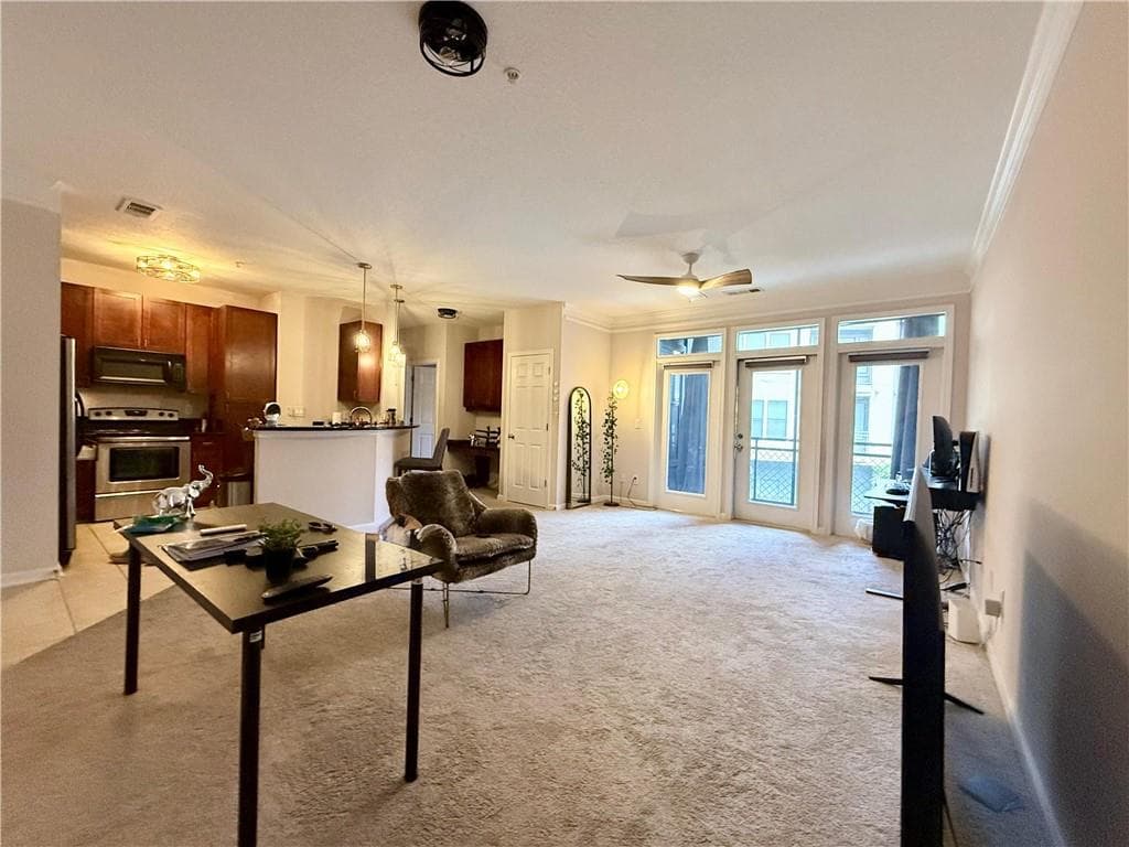 1 bedroom, 1 bathroom, 884 sq ft condominium for sale at 400 17th Street 1212, Atlanta, GA 30363 — photo 2