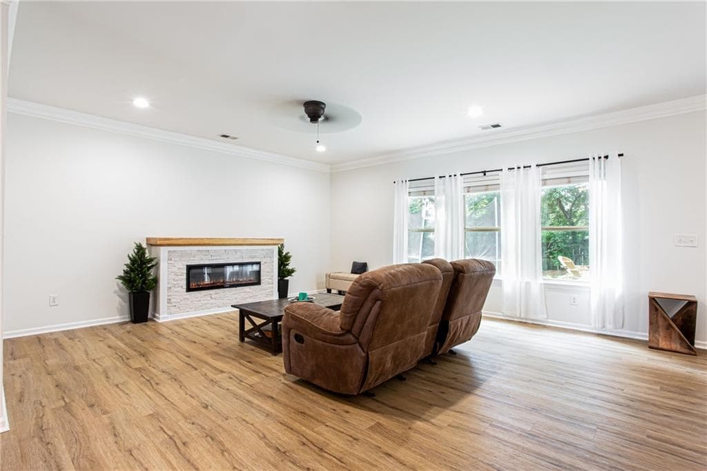 4 bedroom, 3 bathroom, 2,600 sq ft single family residence for sale at 190 Cornerstone Circle, Woodstock, GA 30188 — photo 4