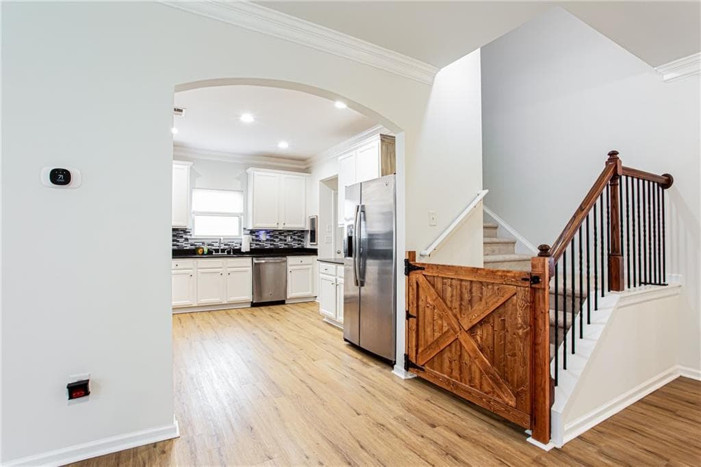4 bedroom, 3 bathroom, 2,600 sq ft single family residence for sale at 190 Cornerstone Circle, Woodstock, GA 30188 — photo 8