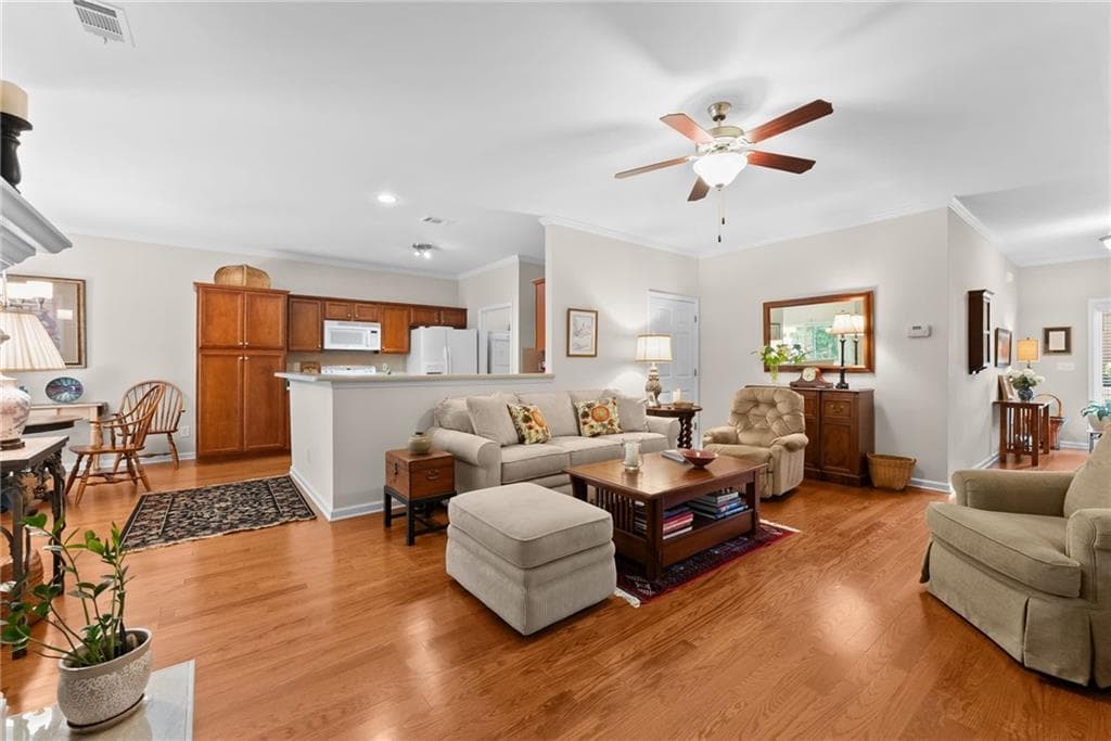 2 bedroom, 2 bathroom, 1,606 sq ft condominium under contract at 150 Senior Circle, Gainesville, GA 30501 — photo 10