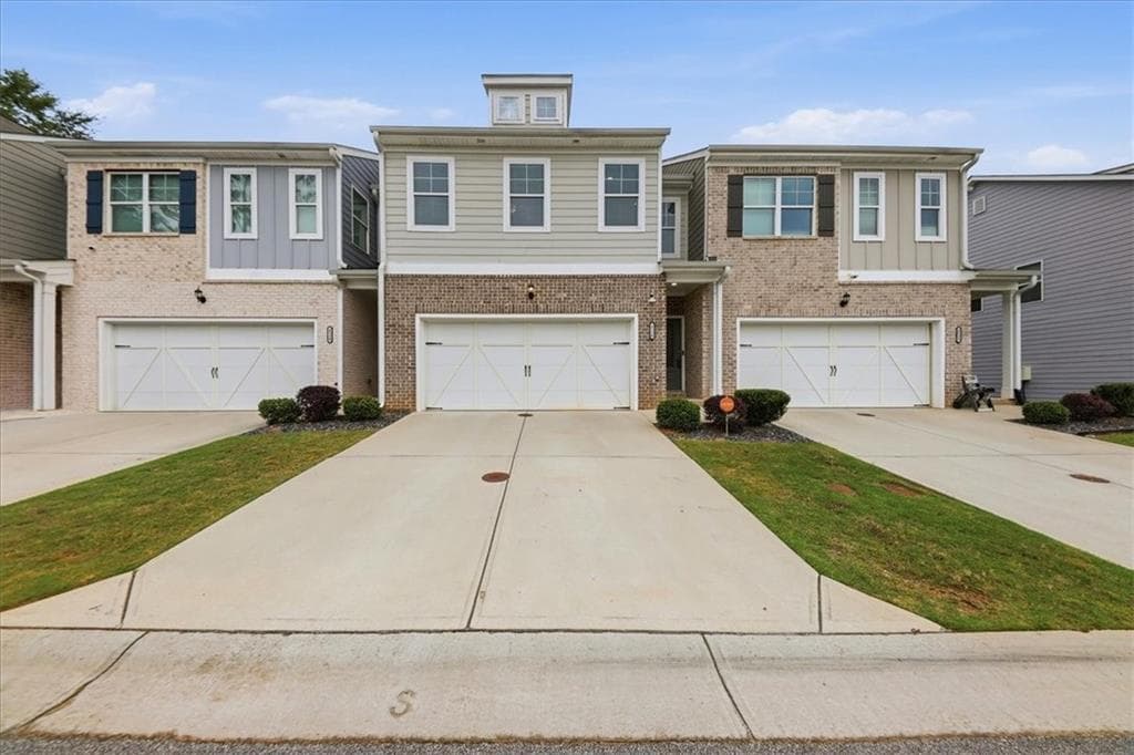 3 bedroom, 3 bathroom, 1,760 sq ft townhouse for rent at 4526 Fillmore Trail, Austell, GA 30106 for $2,400 a month — photo 1 of 24