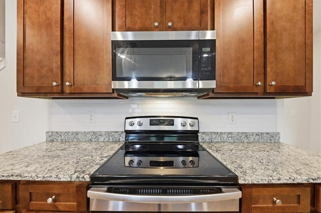3 bedroom, 3 bathroom, 1,760 sq ft townhouse for rent at 4526 Fillmore Trail, Austell, GA 30106 for $2,400 a month — photo 8