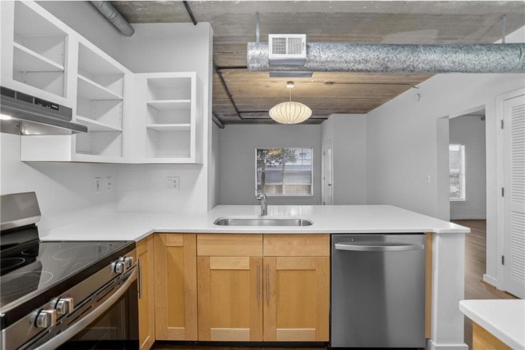 1 bedroom, 1 bathroom, 775 sq ft condominium under contract at 800 Peachtree Street 1020, Atlanta, GA 30308 — photo 4