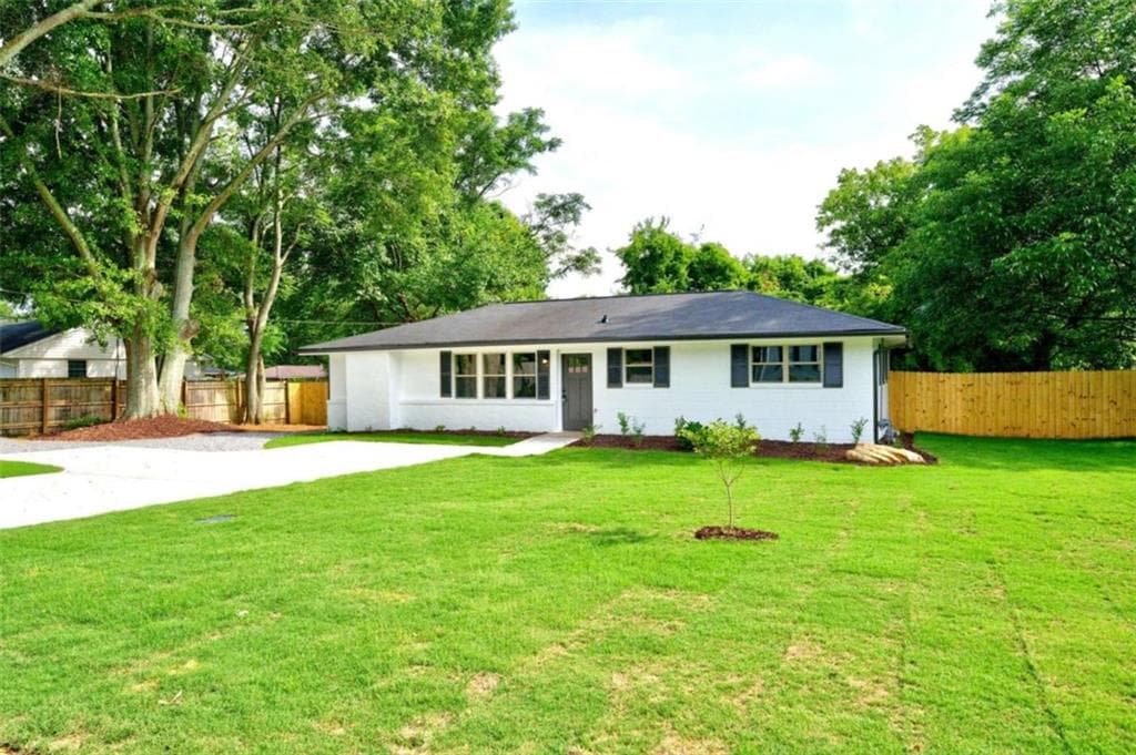 4 bedroom, 2 bathroom, 1,200 sq ft single family residence for sale at 230 Morningview Drive, Athens, GA 30605 — photo 4