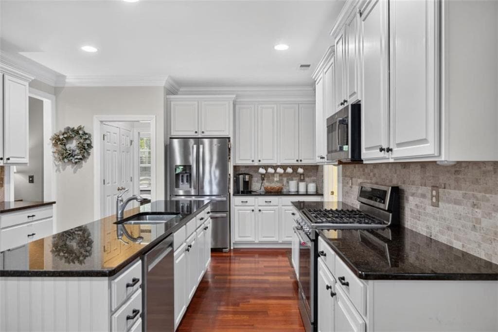 4 bedroom, 3 bathroom, 3,148 sq ft single family residence for sale at 362 Hanover Drive, Villa Rica, GA 30180 — photo 5