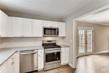 4 bedroom, 3 bathroom, 1,424 sq ft single family residence under contract at 2257 Asquith Avenue, Marietta, GA 30008 — photo 7