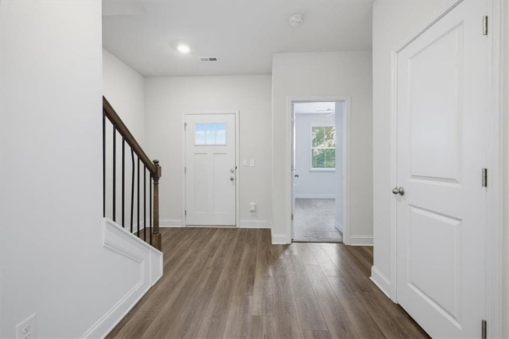 5 bedroom, 3 bathroom, 2,832 sq ft single family residence for sale at 131 Dew Drop Point, Dallas, GA 30157 — photo 7