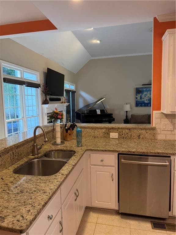 5 bedroom, 5 bathroom, 2,977 sq ft single family residence for sale at 2652 Mayfield Drive, Lawrenceville, GA 30043 — photo 3