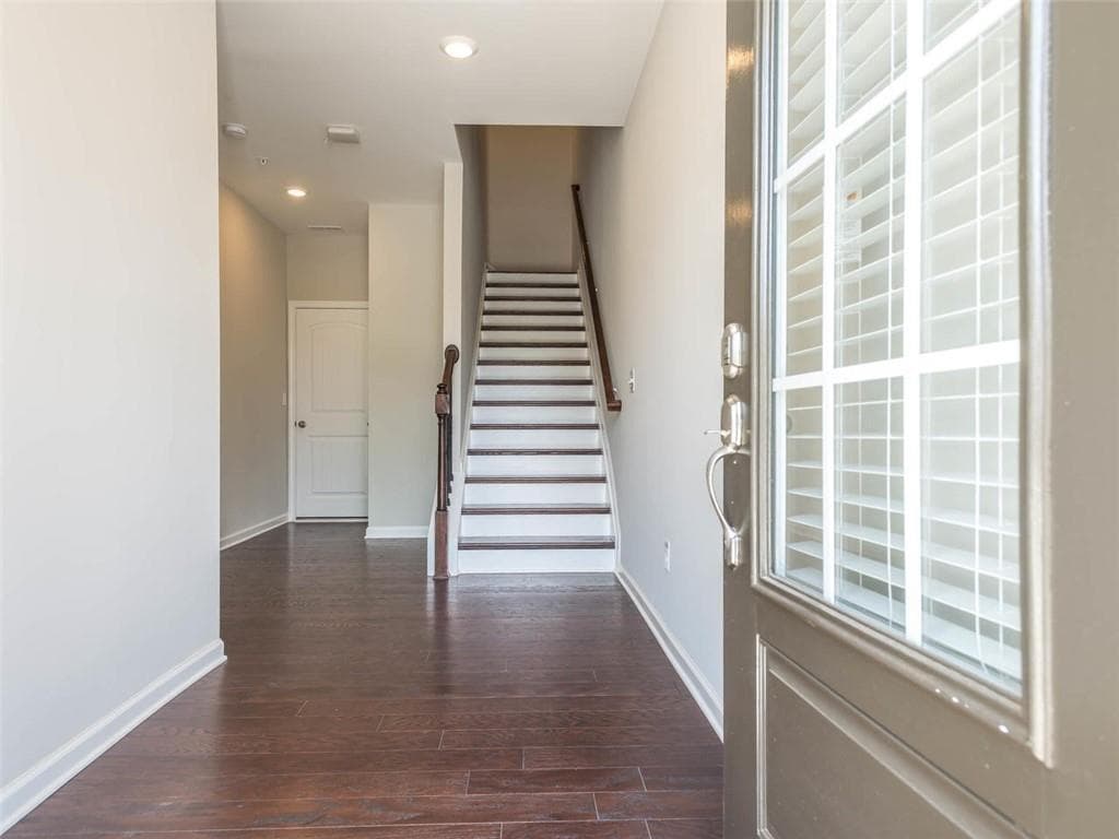 3 bedroom, 4 bathroom, 2,018 sq ft townhouse for rent at 503 Headwind Way, Alpharetta, GA 30005 for $3,500 a month — photo 4