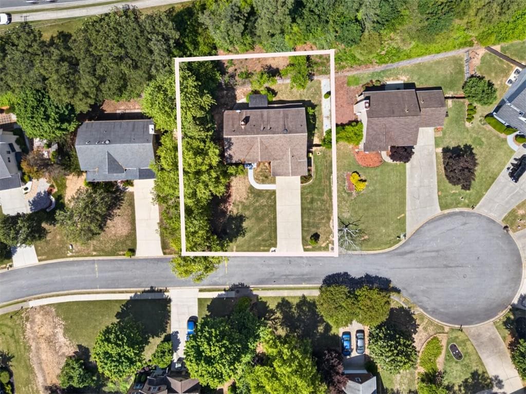 5 bedroom, 3 bathroom, 3,108 sq ft single family residence for rent at 2855 Stonehenge Court, Cumming, GA 30041 for $2,995 a month — photo 3