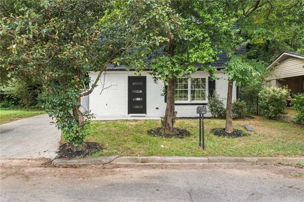 4 bedroom, 2 bathroom, 1,296 sq ft single family residence under contract at 105 Elizabeth Street, Cartersville, GA 30120 — photo 2
