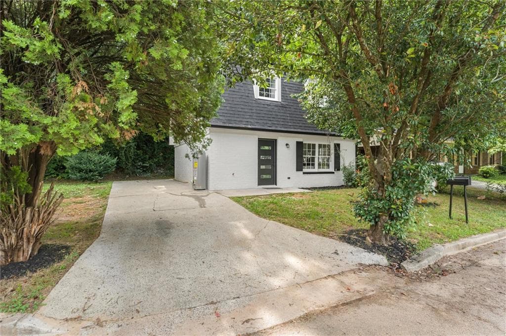 4 bedroom, 2 bathroom, 1,296 sq ft single family residence under contract at 105 Elizabeth Street, Cartersville, GA 30120 — photo 3